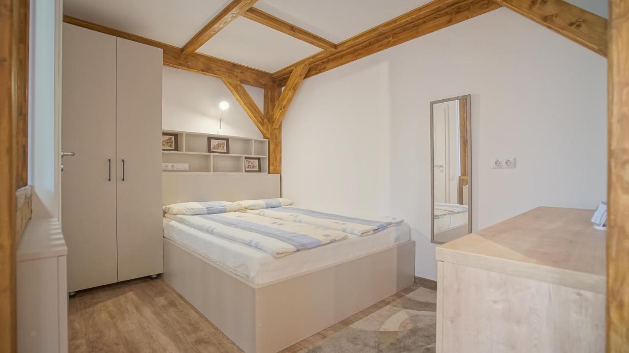 Oldtown Refuge Appartement Braşov Buitenkant foto